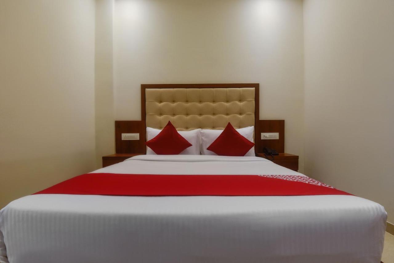 Готель Oyo Shubham Residency Bhiwandi Екстер'єр фото