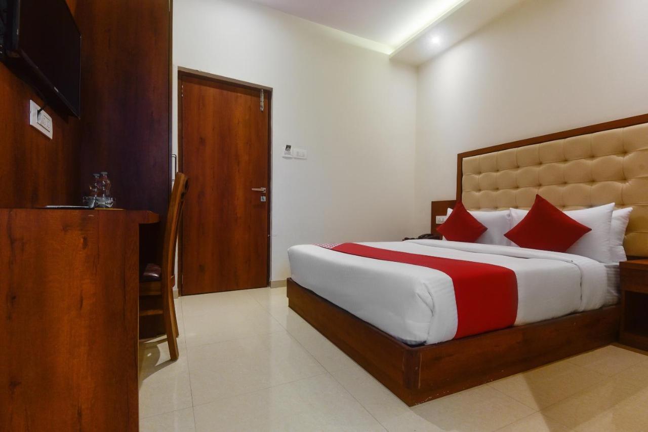 Готель Oyo Shubham Residency Bhiwandi Екстер'єр фото
